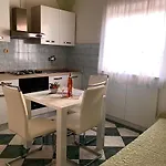 Apatrmani Tuta *