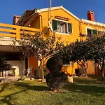 Apatrmani Tuta Apartamento *